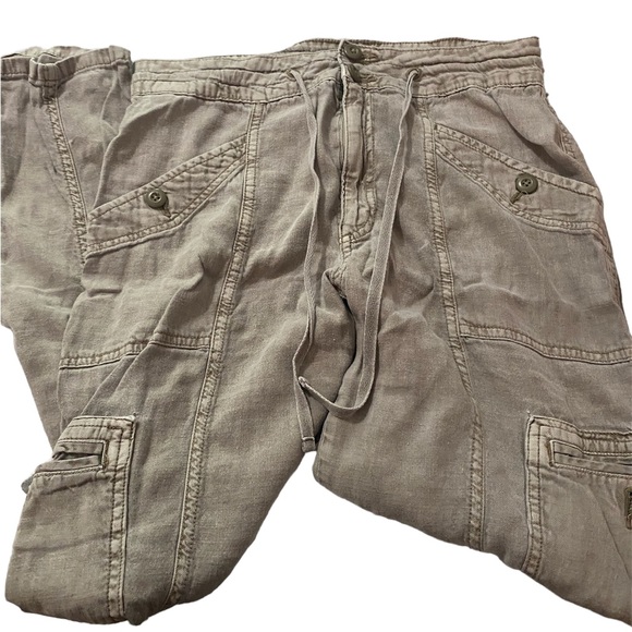 American eagle carpenter style pant. Light weight cotton, washed out green. Sz 8 - Picture 1 of 5